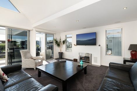 Photo of property in 116 Karewa Parade, Papamoa Beach, Papamoa, 3118