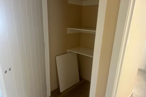 Photo of property in 300 Sturges Road, Henderson Valley, Auckland, 0612