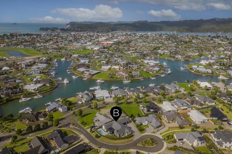Photo of property in 3 Roseberry Place, Whitianga, 3510