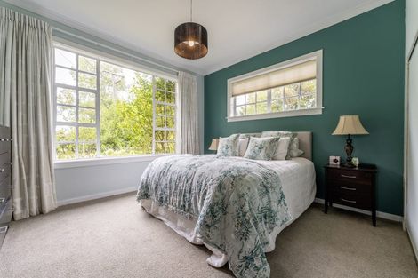 Photo of property in 72 Timaru Road, Waimate, 7924