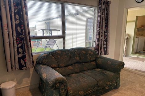 Photo of property in 22d High Street, Eltham, 4322