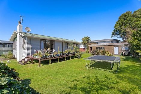 Photo of property in 16 Grebe Street, Manurewa, Auckland, 2102