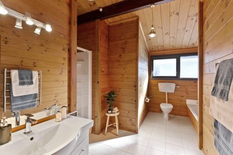 Photo of property in 38a Silverstream Road, Crofton Downs, Wellington, 6035