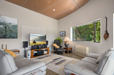 Photo of property in 16 Old Coach Road, Havelock, 7100