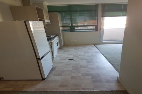 Photo of property in Mclean Towers, 2f/3 Shakespeare Road, Napier South, Napier, 4110