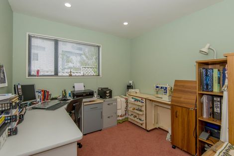 Photo of property in 4 Ledger Lane, Mount Pleasant, Christchurch, 8081