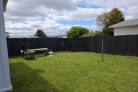 Photo of property in 10 Ross Road, Western Heights, Rotorua, 3015