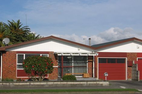 Photo of property in 68 College Street, Awapuni, Palmerston North, 4412