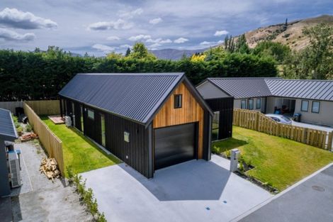 Photo of property in 7 Bathans Lane, Lake Hayes, Queenstown, 9304