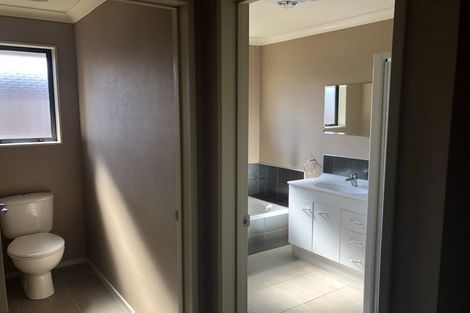 Photo of property in 41 Boston Parade, Kelvin Grove, Palmerston North, 4414