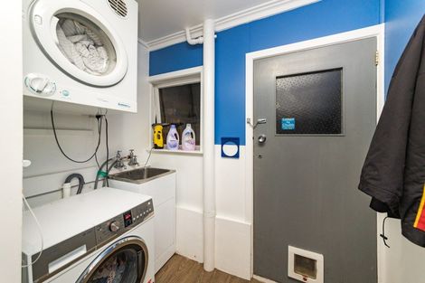 Photo of property in 11 Catlins Crescent, Milson, Palmerston North, 4414