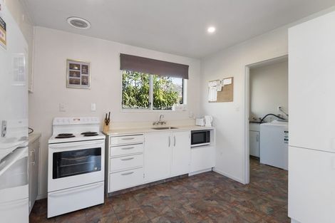 Photo of property in 2/64 Crofton Road, Harewood, Christchurch, 8051