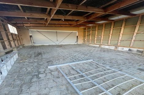 Photo of property in 242 Sturges Road, Henderson, Auckland, 0612