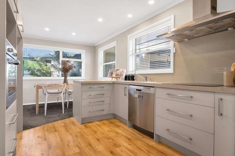 Photo of property in 1 Gerrand Place, Chedworth, Hamilton, 3210