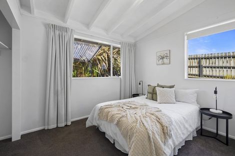 Photo of property in 28 Norwich Avenue, Spotswood, New Plymouth, 4310