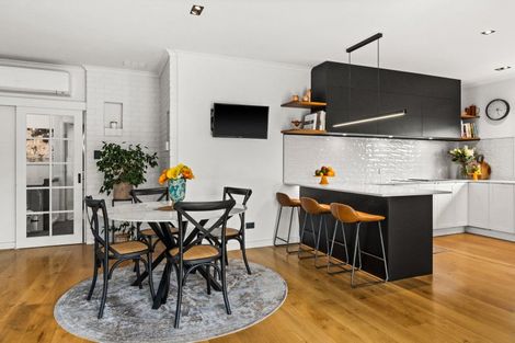 Photo of property in 55 Breadalbane Avenue, Havelock North, 4130