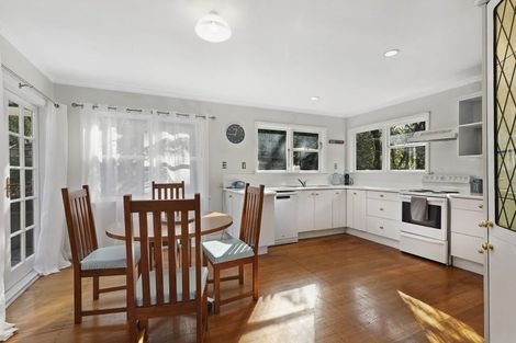 Photo of property in 15a Romney Square, Tawa, Wellington, 5028