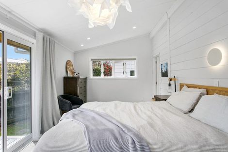 Photo of property in 4 Kathleen Place, Rainbow Point, Taupo, 3330