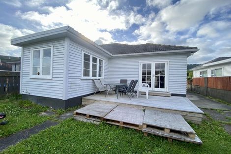 Photo of property in 251 Naenae Road, Naenae, Lower Hutt, 5011