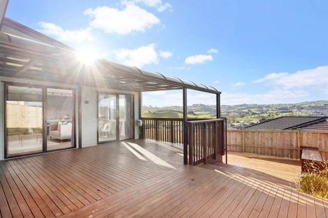 Photo of property in 7 James Elliot Way, Pokeno, 2402