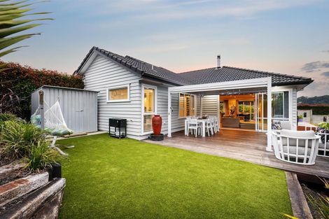 Photo of property in 2 Nikau Way, Riverhead, 0820