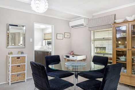 Photo of property in 2 Langley Avenue, Milson, Palmerston North, 4414