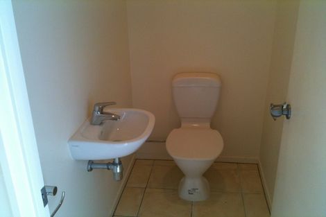 Photo of property in 7/11 The Avenue, Albany, Auckland, 0632