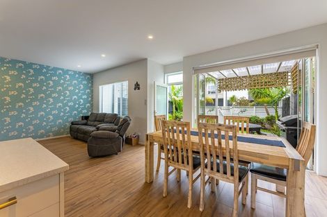 Photo of property in 15 Watermill Lane, Silverdale, 0932