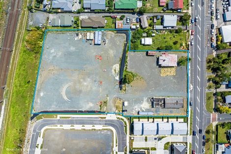 Photo of property in 680 Swanson Road, Swanson, Auckland, 0612