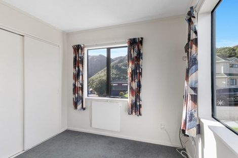 Photo of property in 9 Kapil Grove, Khandallah, Wellington, 6035