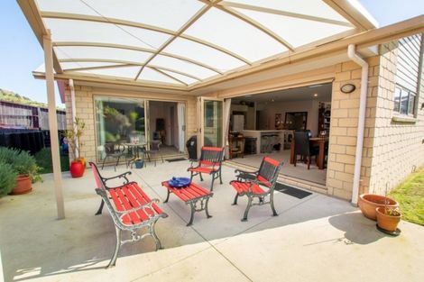 Photo of property in 45 Ballintoy Park Drive, Welcome Bay, Tauranga, 3175