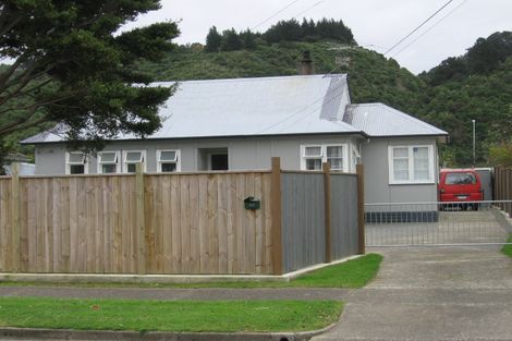 Photo of property in 49 Compton Crescent, Taita, Lower Hutt, 5011