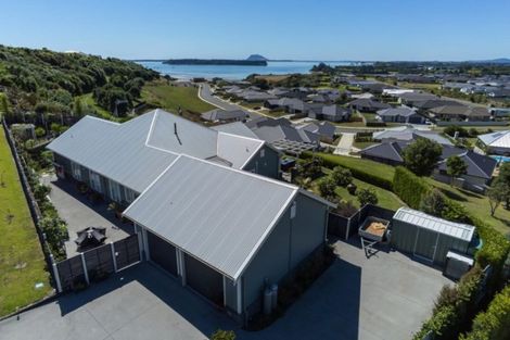 Photo of property in 15 Lynley Park Drive, Omokoroa, 3114