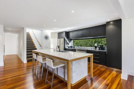 Photo of property in 3a Walton Street, Red Beach, 0932