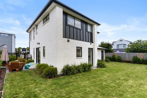 Photo of property in 60 Mohua Lane, Upper Riccarton, Christchurch, 8041