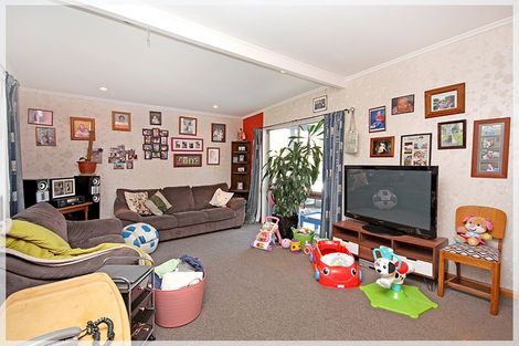 Photo of property in 99 Botanical Road, Takaro, Palmerston North, 4412
