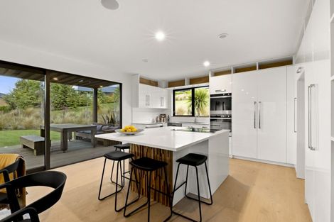 Photo of property in 98 Jacks Point Rise, Jacks Point, Queenstown, 9371