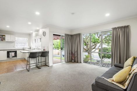 Photo of property in 13 Phoebe Meikle Place, Torbay, Auckland, 0630