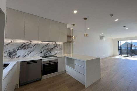 Photo of property in 2 Puihi Crescent, Massey, 0614