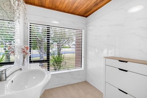 Photo of property in 26 Settlers Grove, Orewa, 0931