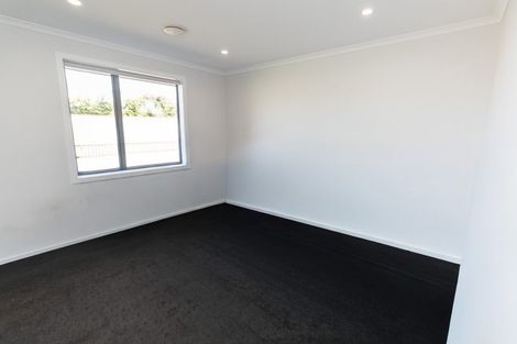 Photo of property in 21/27 Whites Line West, Woburn, Lower Hutt, 5010