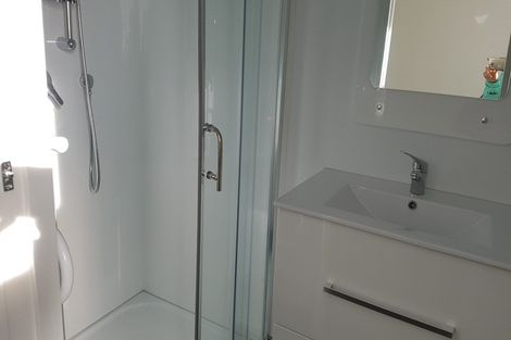 Photo of property in 129 Riverpark Crescent, Henderson, Auckland, 0610