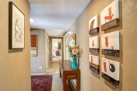 Photo of property in 10 Shanahan Lane, Arrowtown, 9302