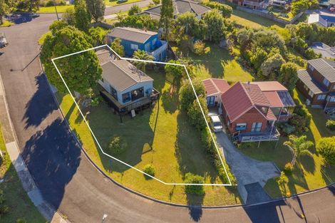 Photo of property in 1b Miro Place, Whitianga, 3510