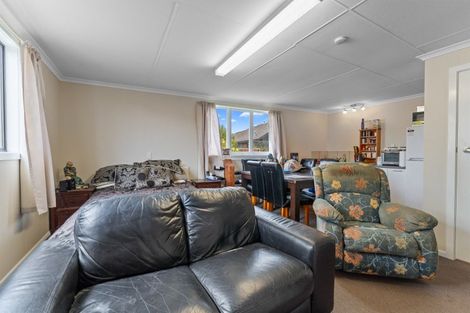 Photo of property in 24 Domain Road, Otaki, 5512