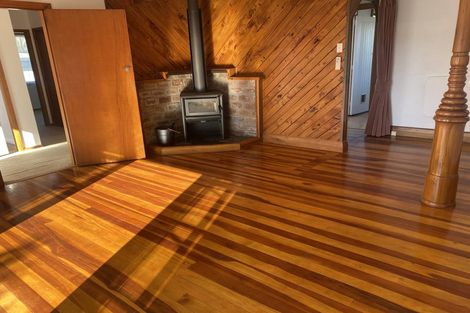 Photo of property in 10 Huia Grove, Elderslea, Upper Hutt, 5018