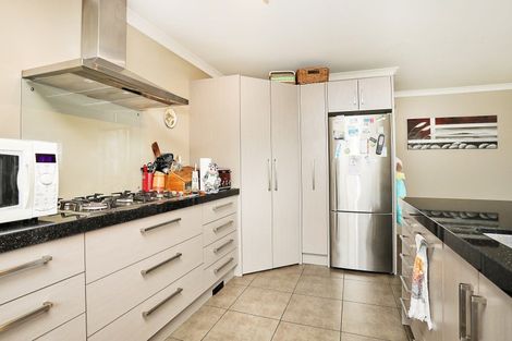 Photo of property in 18 Mauchline Street, Wallacetown, 9816