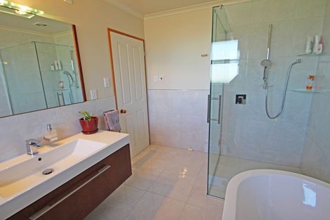 Photo of property in 54 Awamoa Road, Holmes Hill, Oamaru, 9401