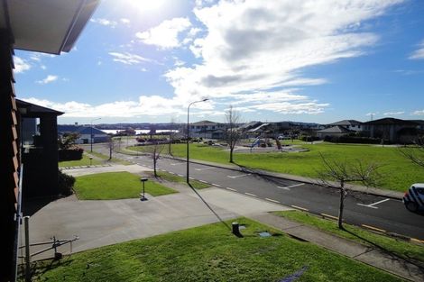 Photo of property in 4 Rossini Court, Karaka, Papakura, 2113