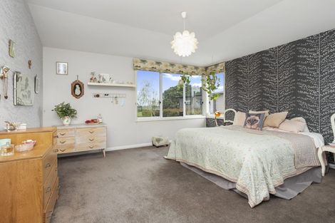 Photo of property in 8 Wellesley Road, Mangere Bridge, Auckland, 2022